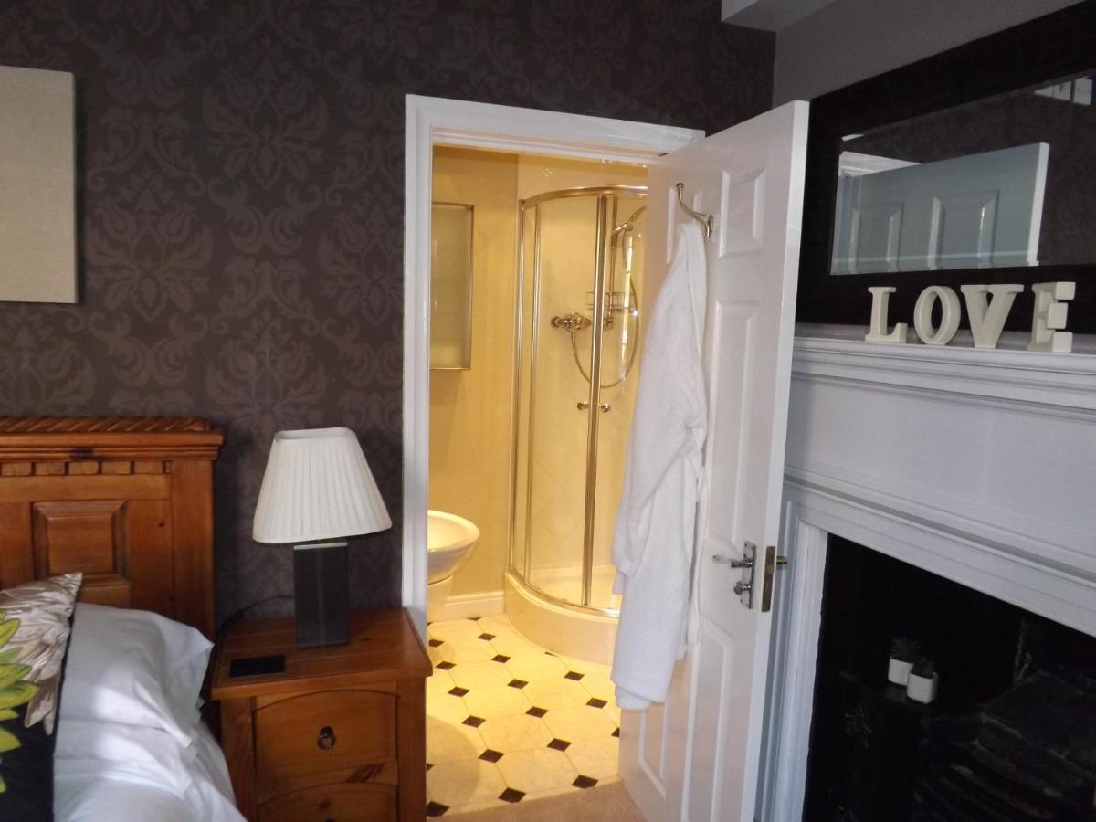 White Linen Whitby, Room Only Exteriör bild