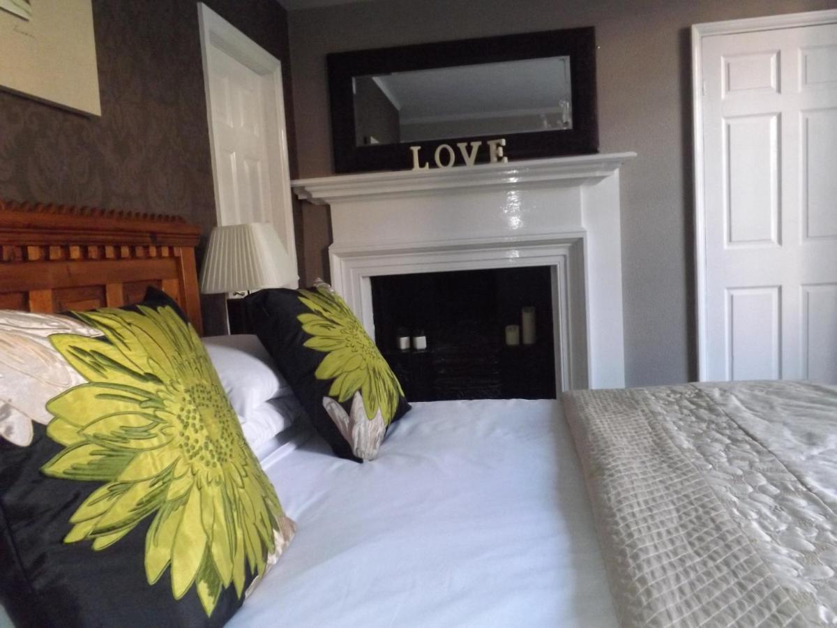 White Linen Whitby, Room Only Exteriör bild